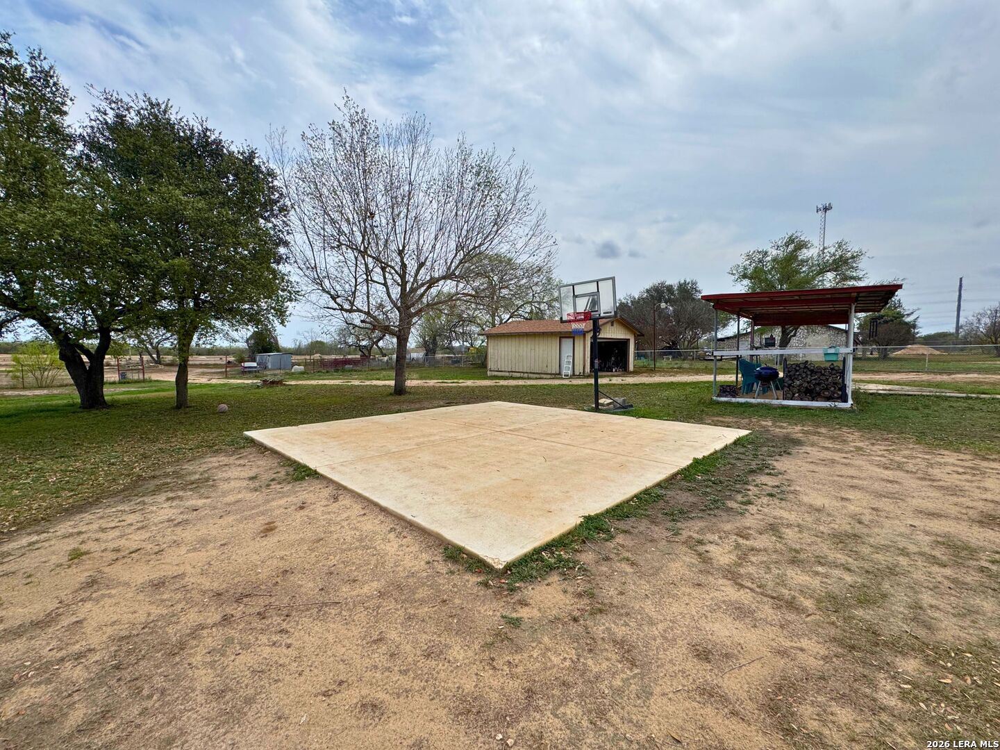 6? Ac Fm 1937 San Antonio TX 78221