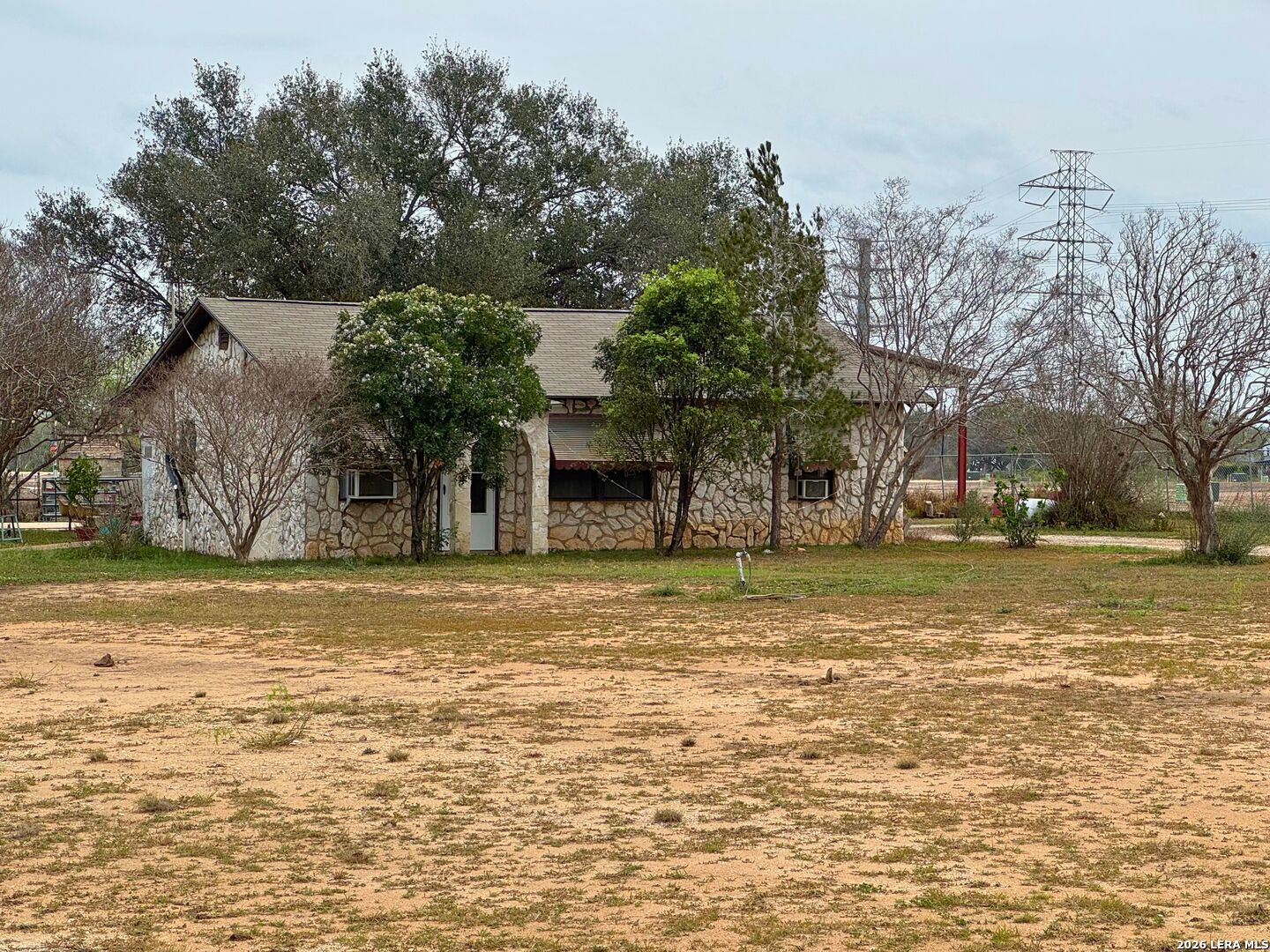 6? Ac Fm 1937 San Antonio TX 78221