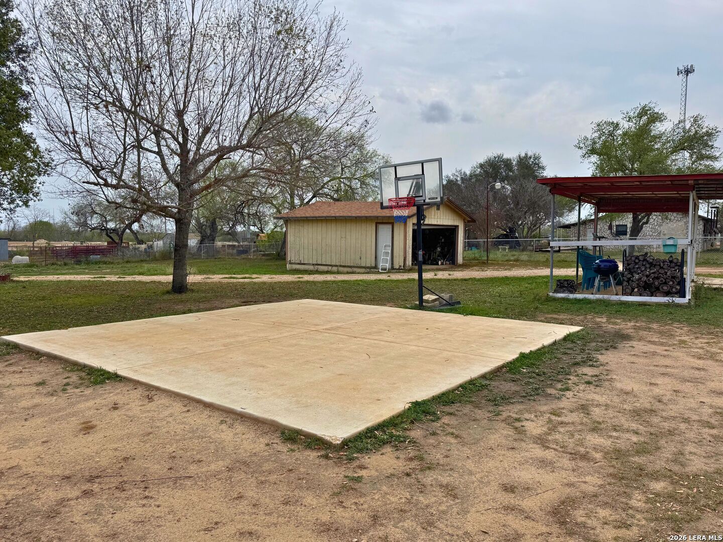 6? Ac Fm 1937 San Antonio TX 78221
