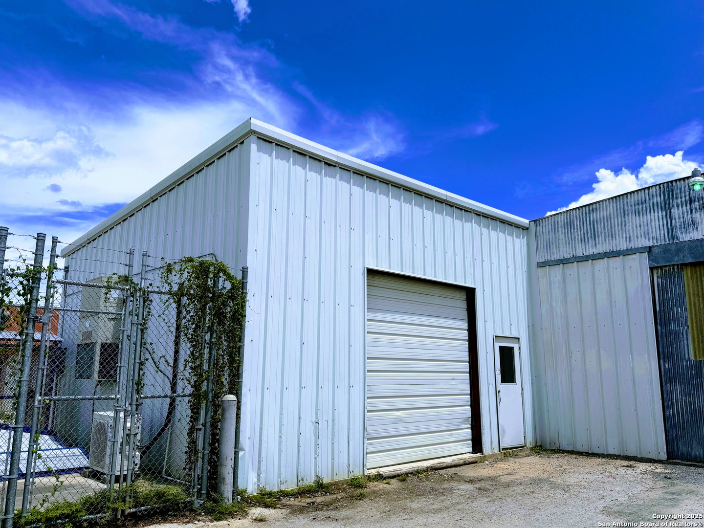 105 S Center Street Marion TX 78124