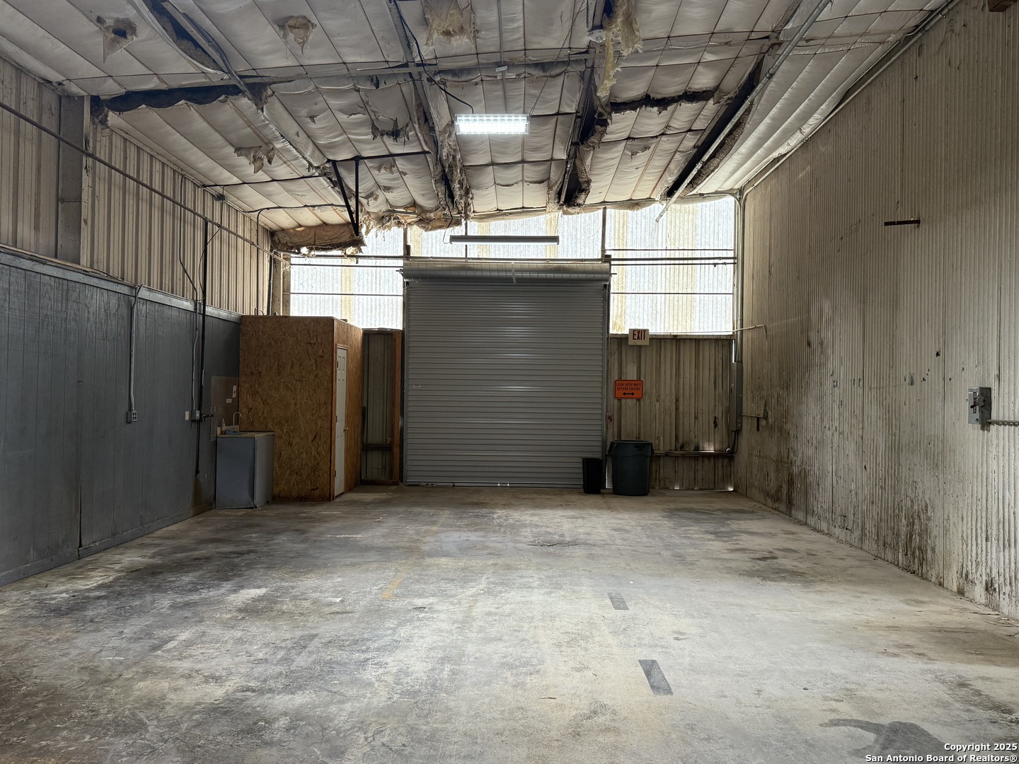 105 S Center Street Marion TX 78124