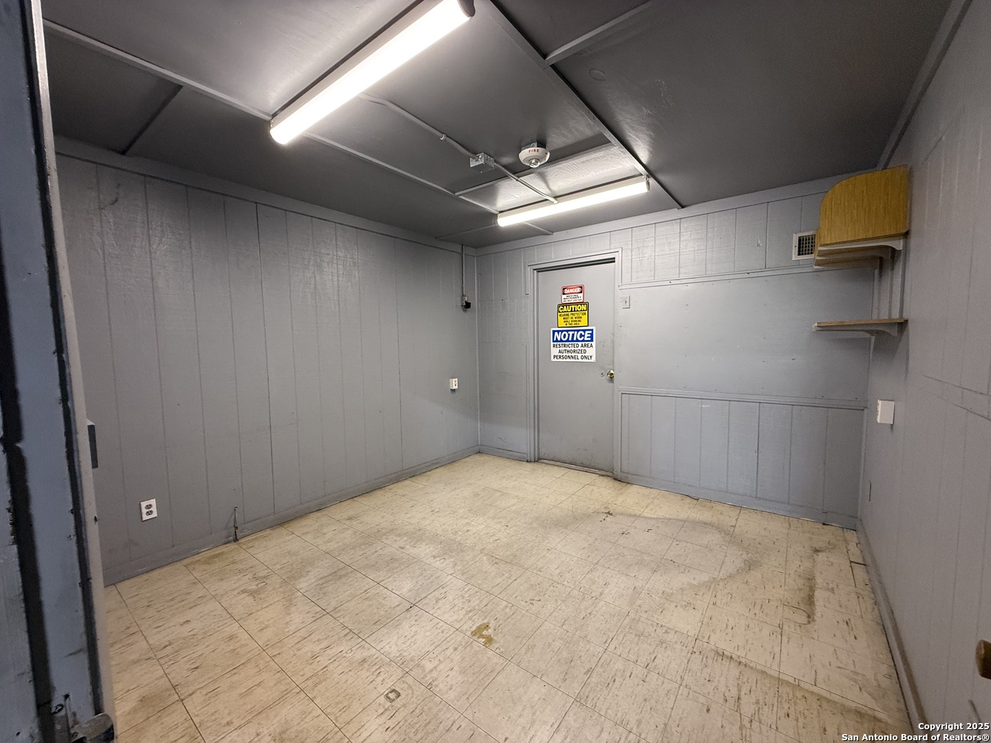 105 S Center Street Marion TX 78124