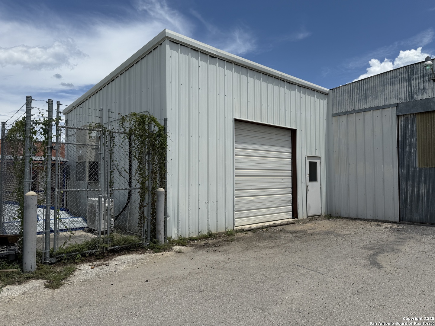 105 S Center Street Marion TX 78124