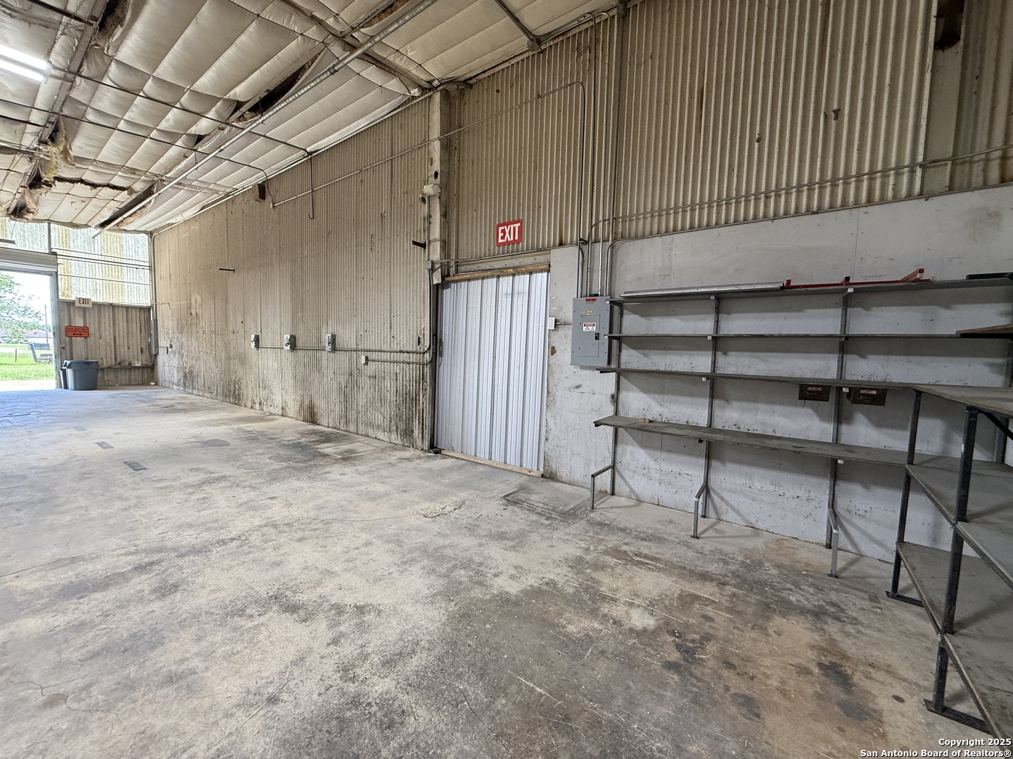 105 S Center Street Marion TX 78124