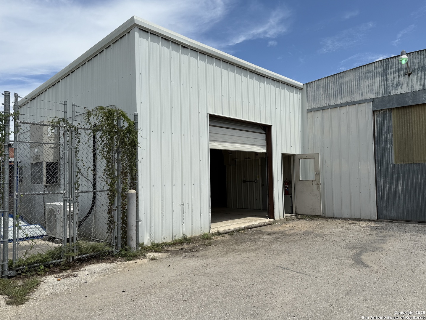 105 S Center Street Marion TX 78124