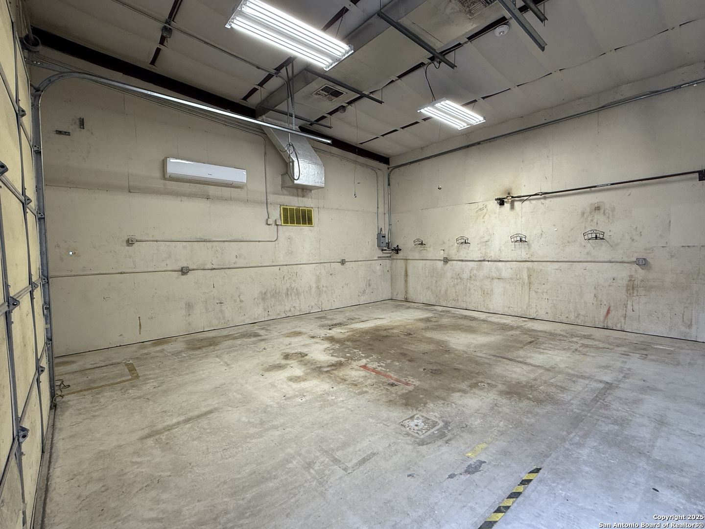 105 S Center Street Marion TX 78124