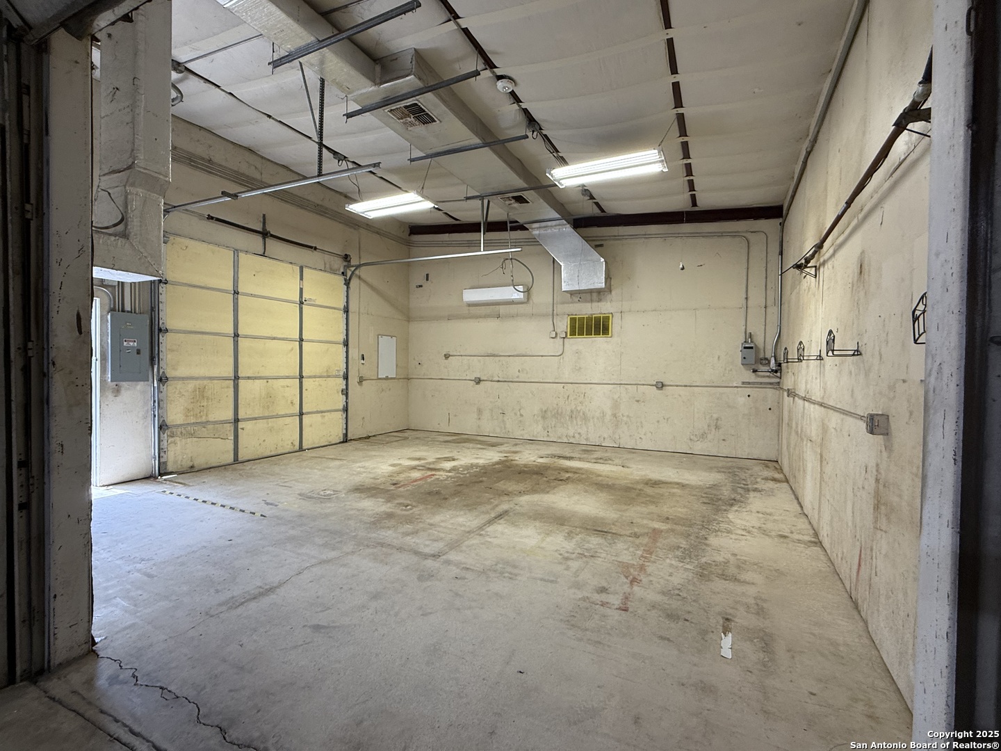 105 S Center Street Marion TX 78124