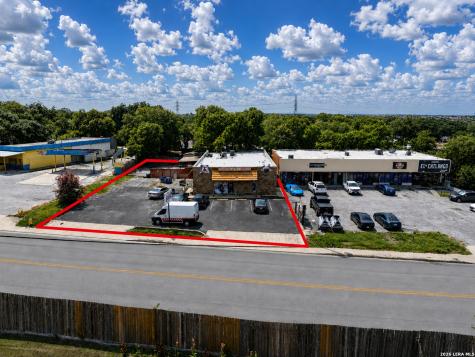 6240 Montgomery Drive Windcrest TX 78239