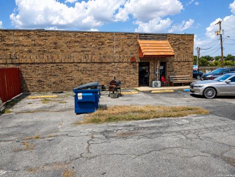 6240 Montgomery Drive Windcrest TX 78239
