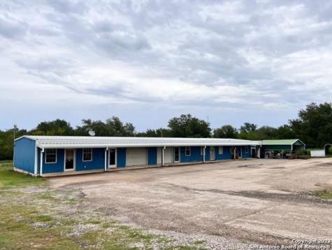 2439 Us Highway 90 W Castroville TX 78009