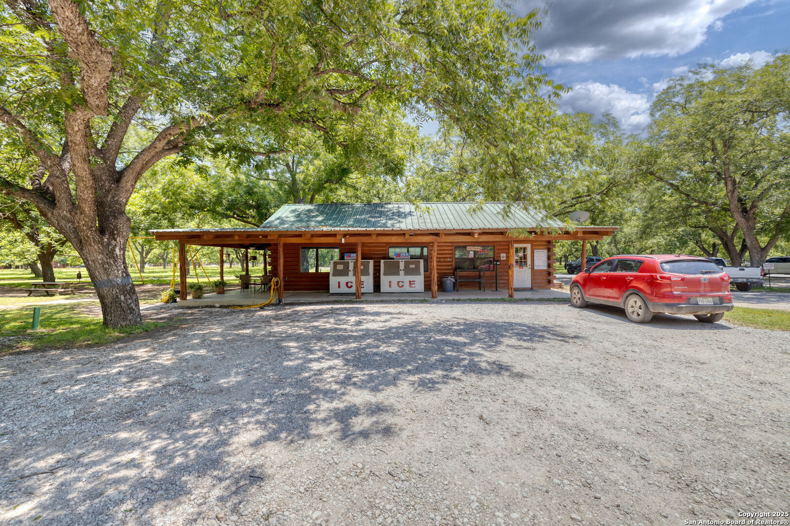 90 Johnny Seibert Lane Leakey TX 78873
