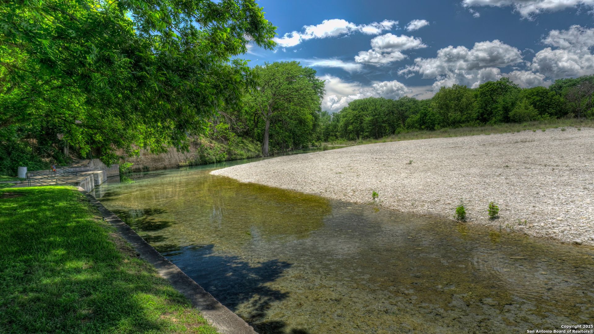 90 Johnny Seibert Lane Leakey TX 78873