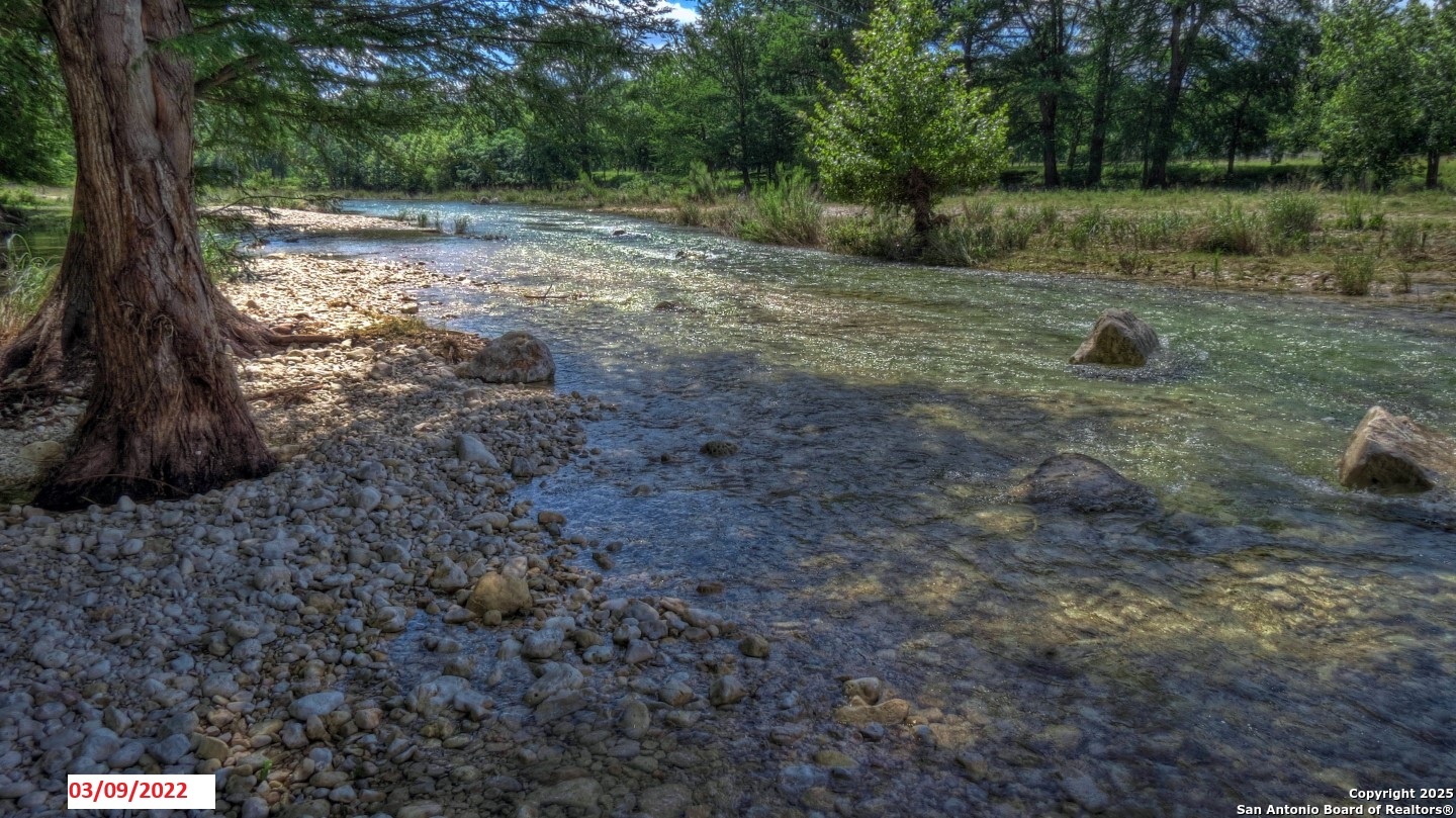 90 Johnny Seibert Lane Leakey TX 78873