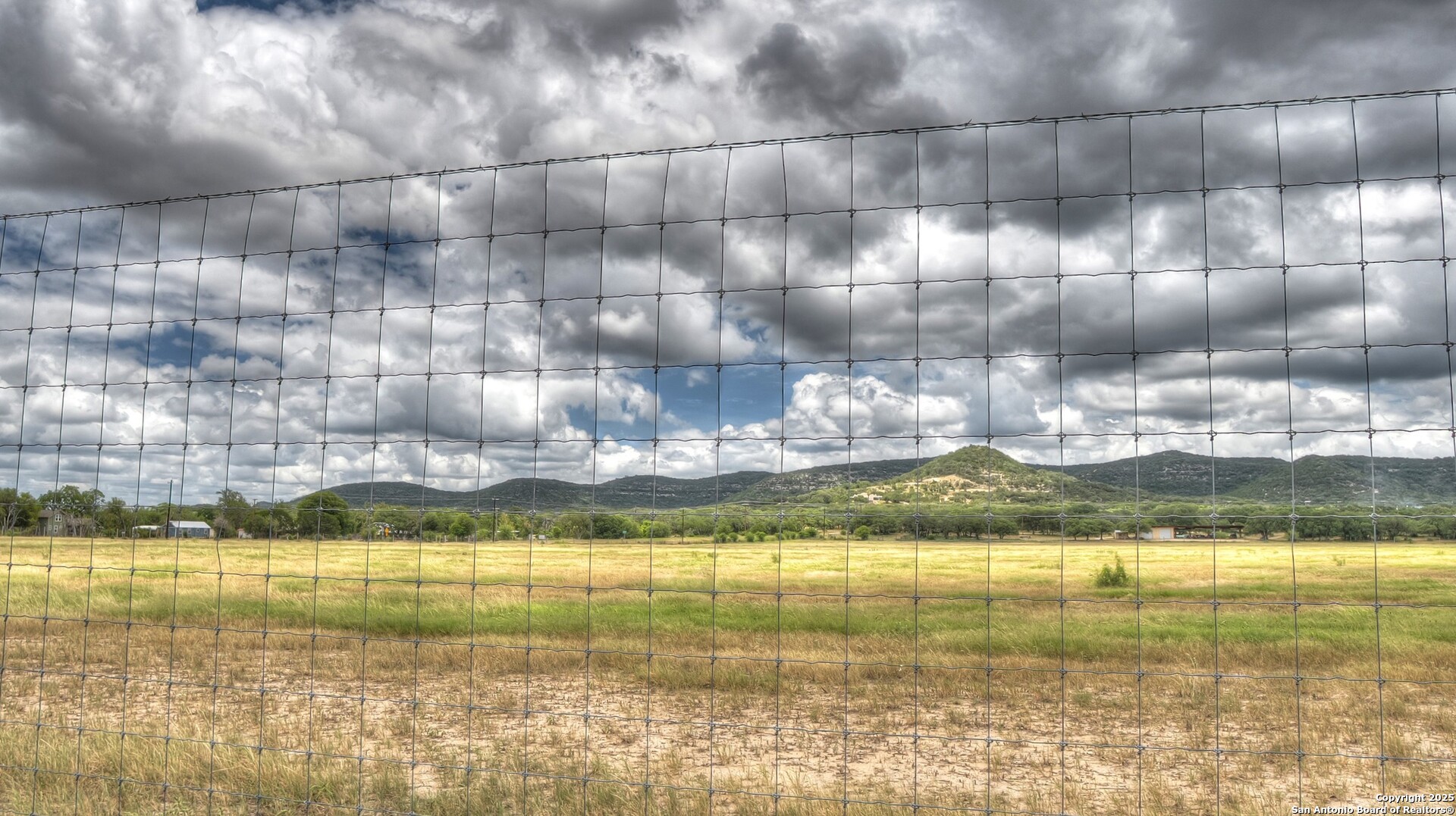 90 Johnny Seibert Lane Leakey TX 78873