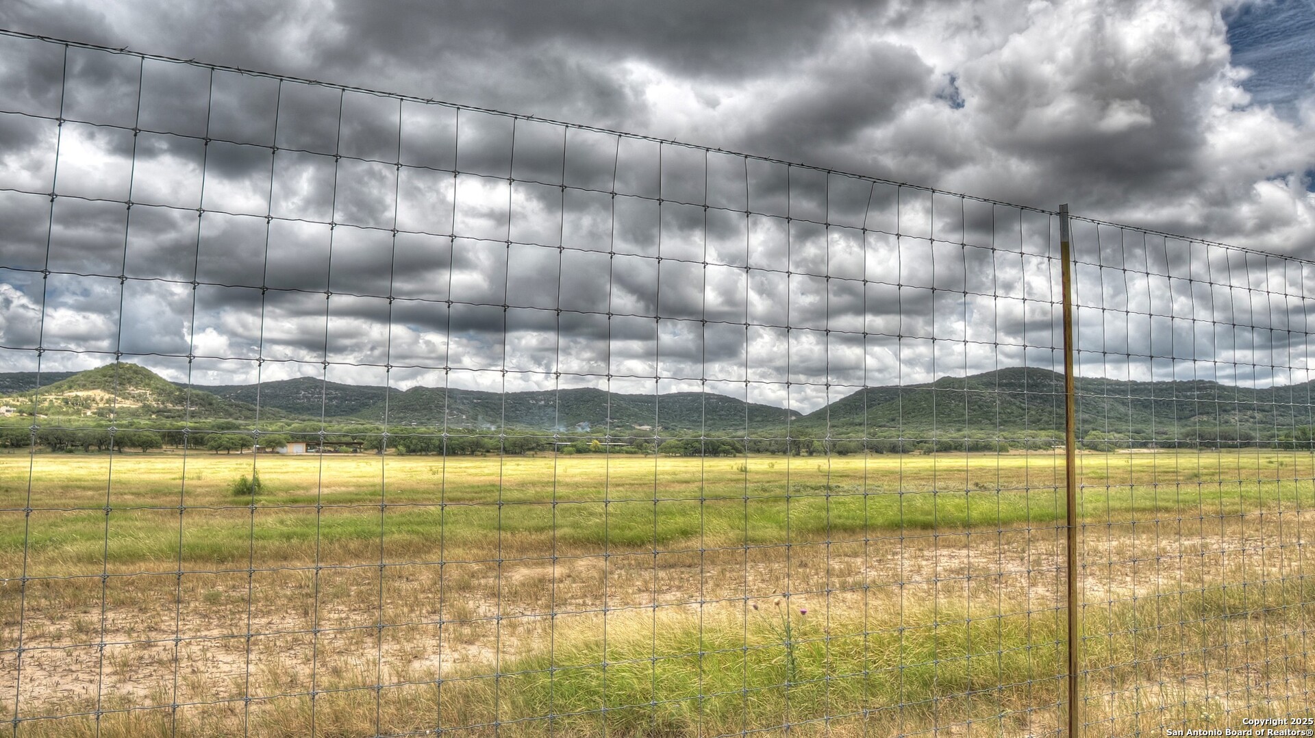 90 Johnny Seibert Lane Leakey TX 78873