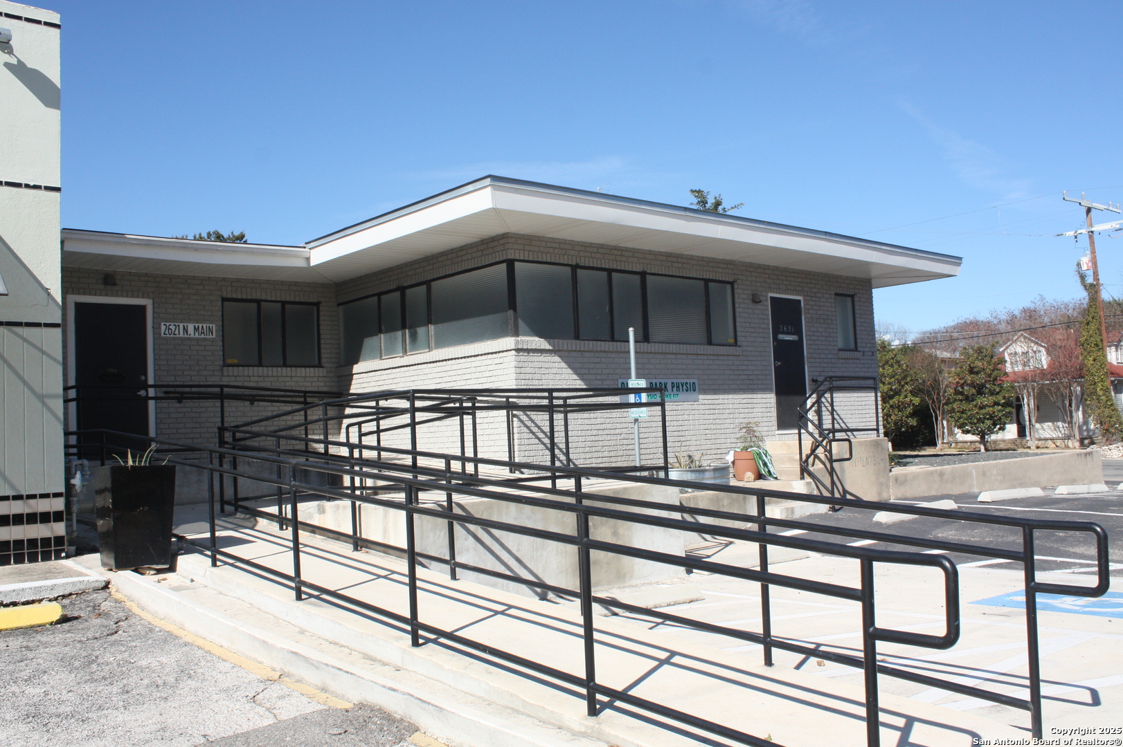 2621 North Main San Antonio TX 78212