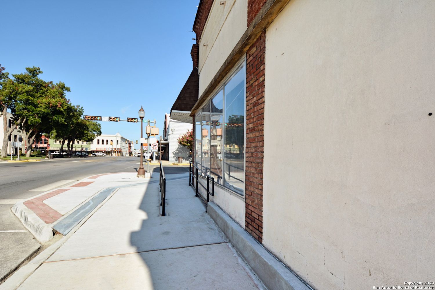 200 E Court Street Seguin TX 78155