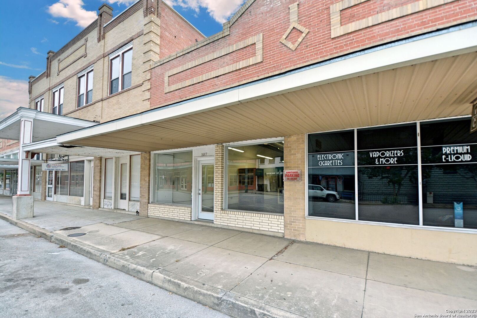 200 E Court Street Seguin TX 78155