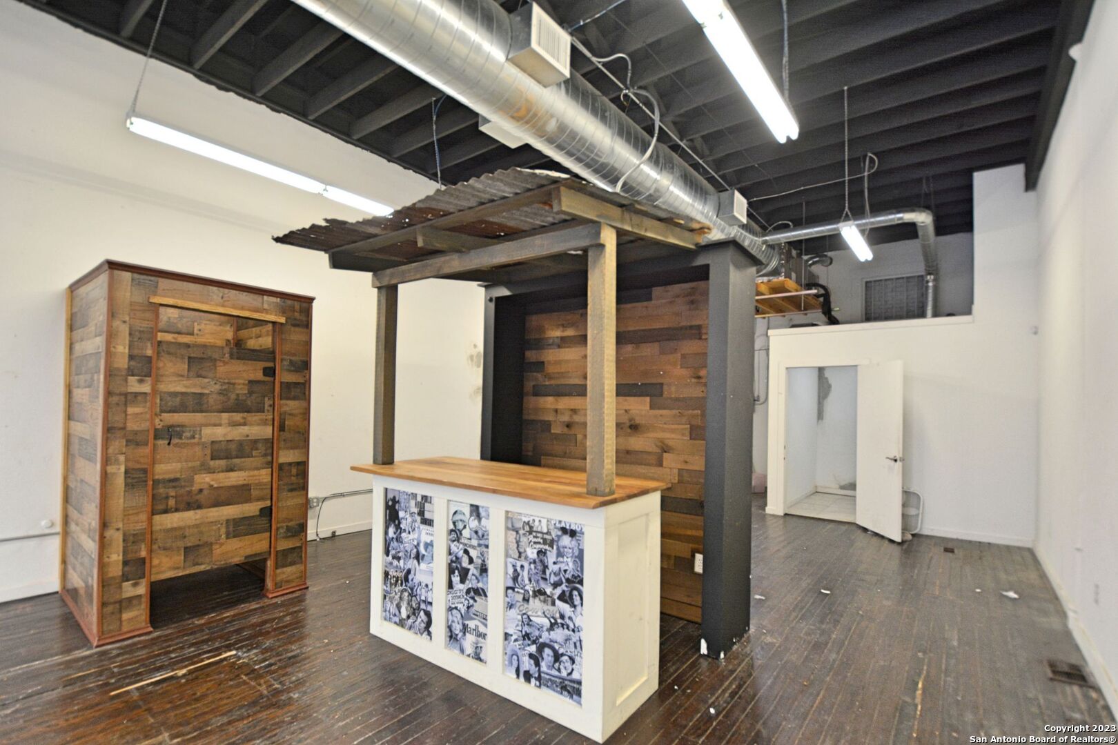 200 E Court Street Seguin TX 78155