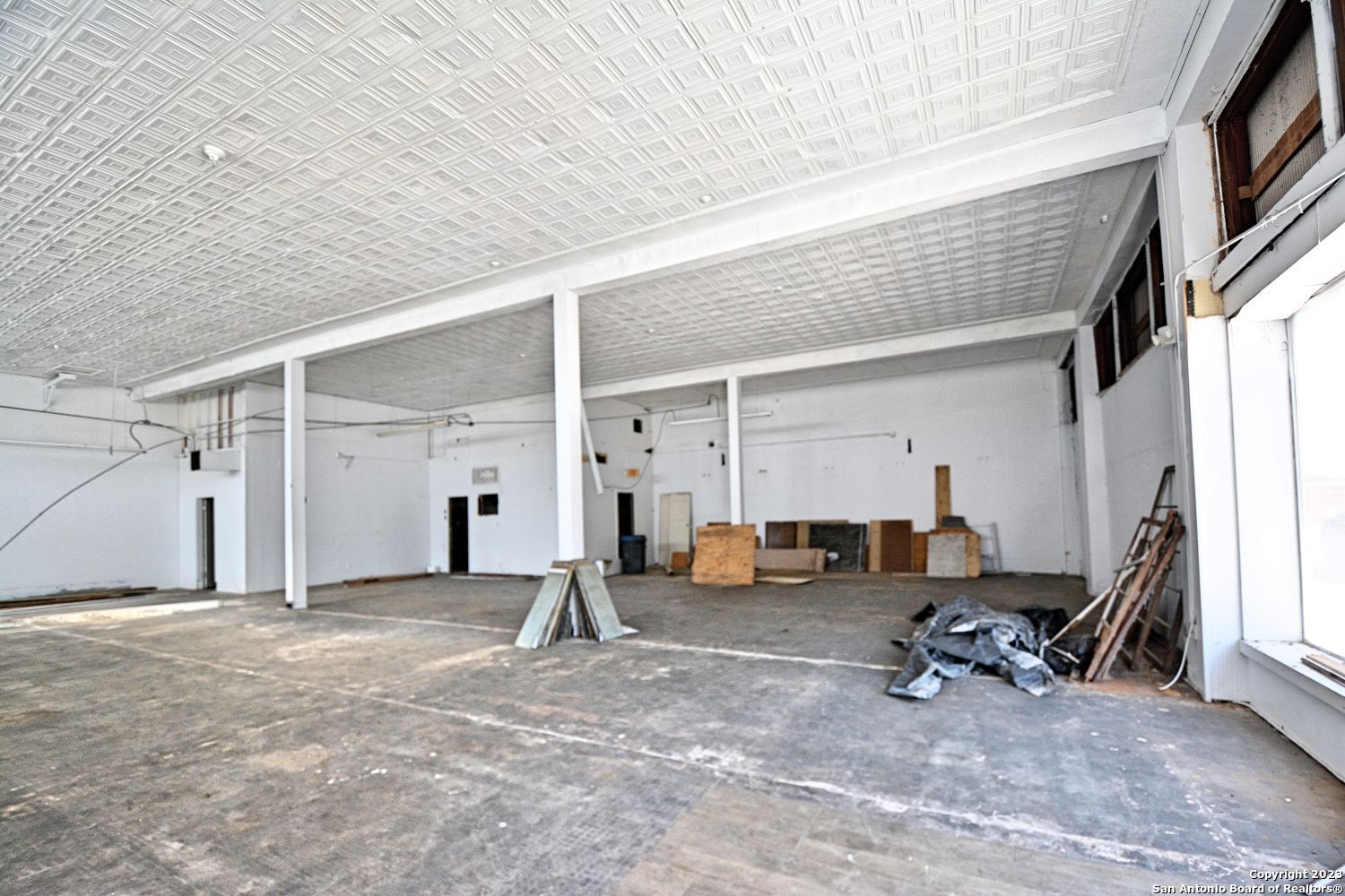 200 E Court Street Seguin TX 78155