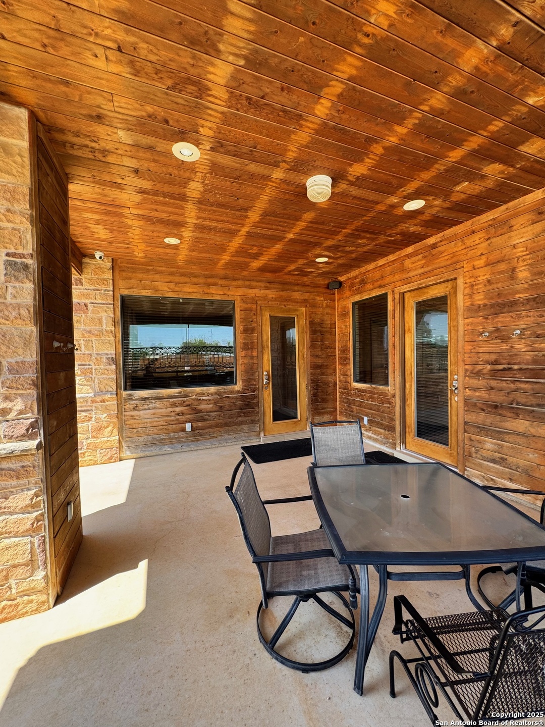 113 American Drive Cotulla TX 78014