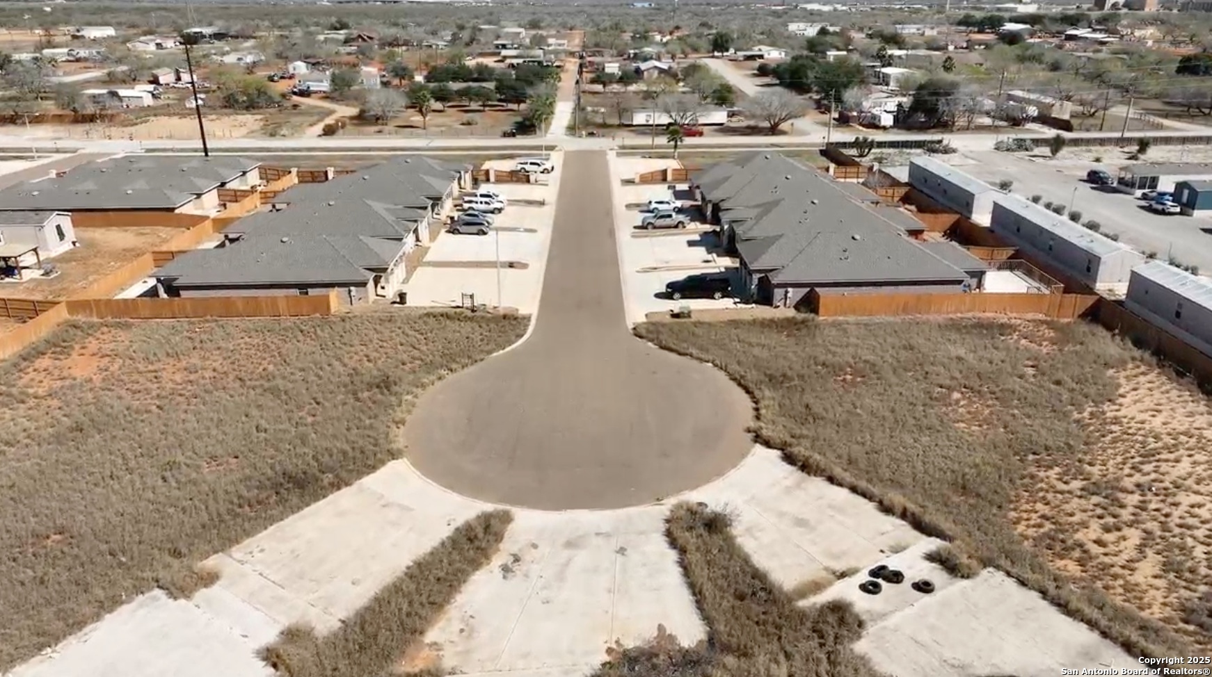 113 American Drive Cotulla TX 78014