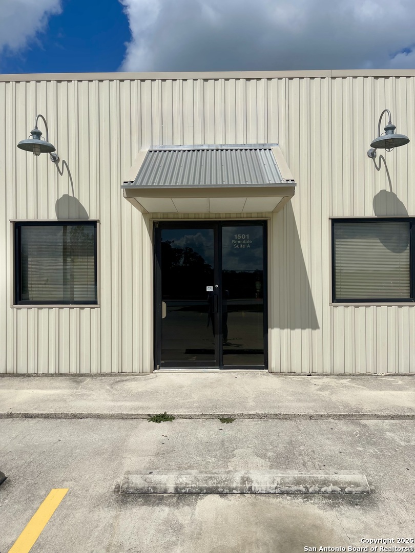 1501 Bensdale Pleasanton TX 78064