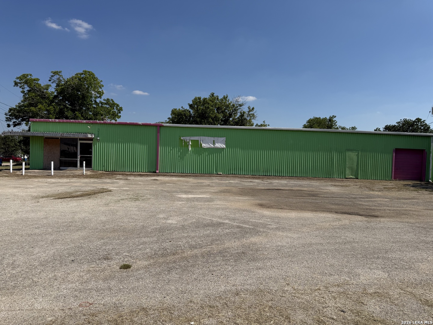 201 W 2nd Avenue Nixon TX 78140