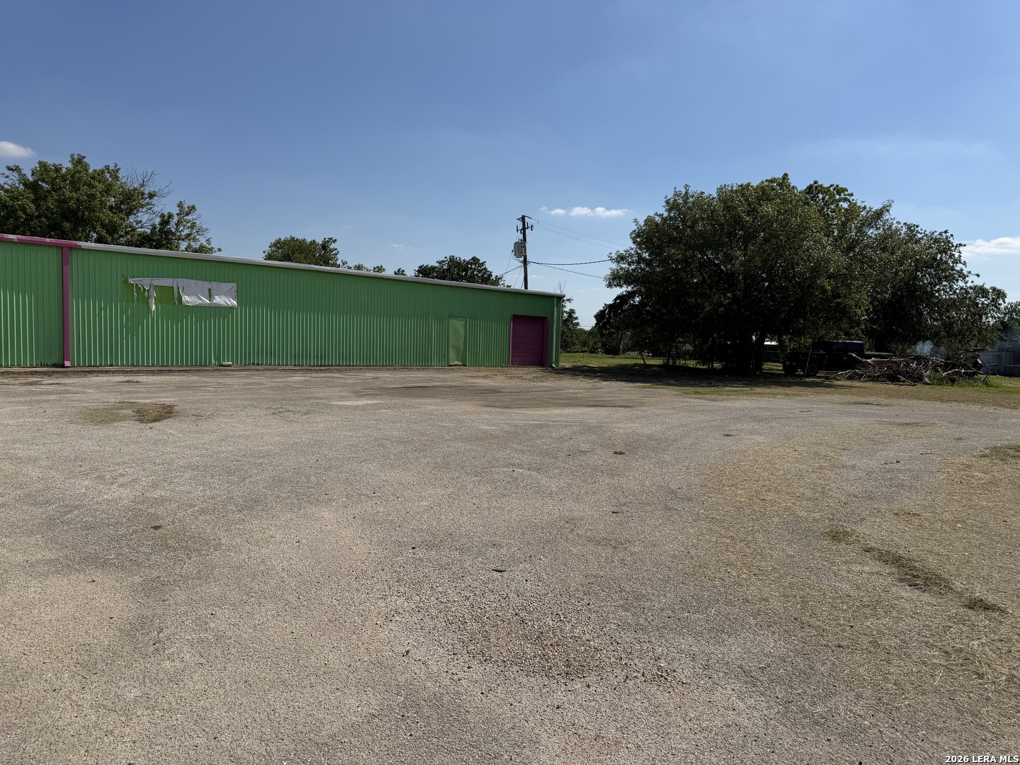 201 W 2nd Avenue Nixon TX 78140