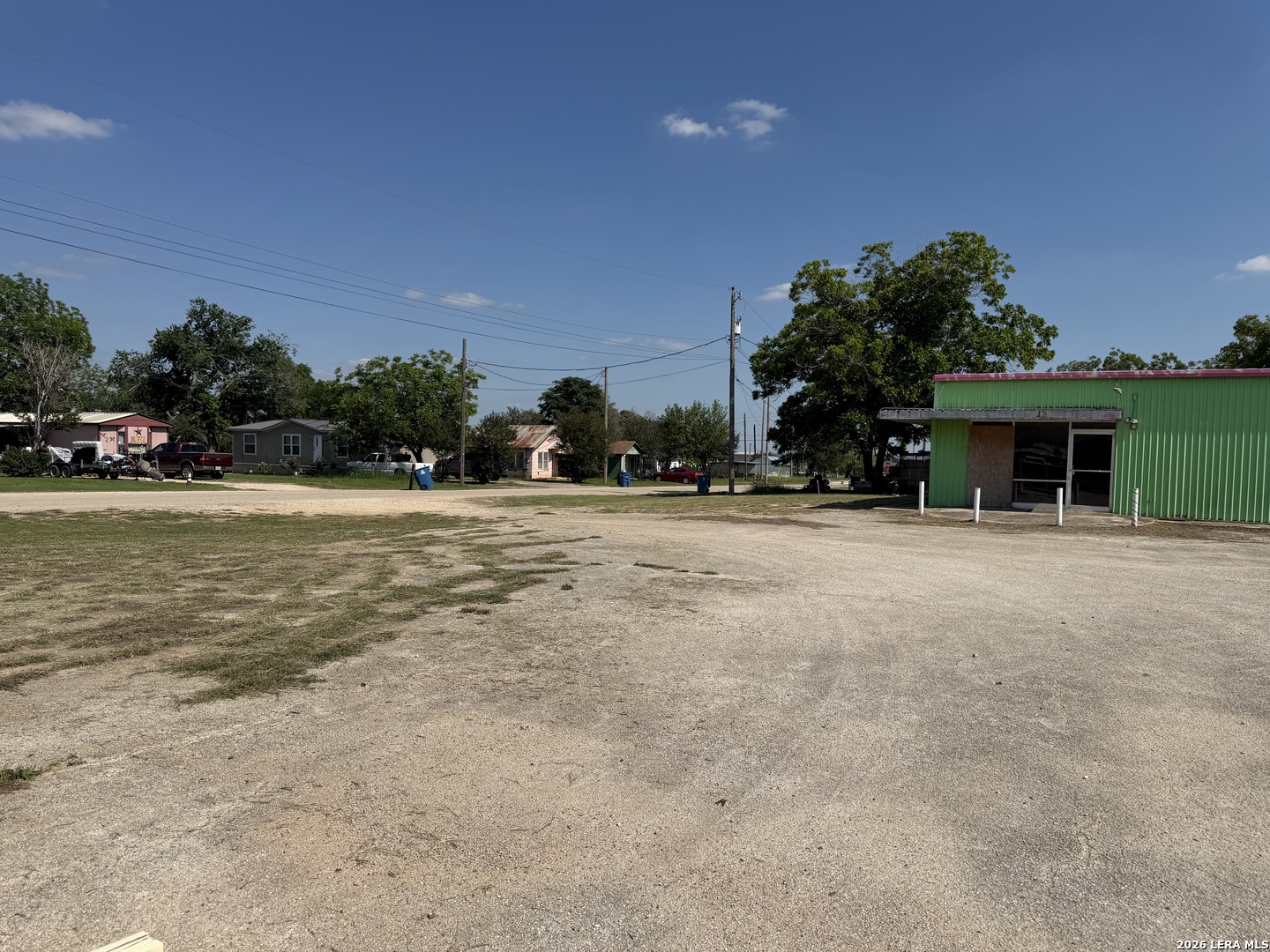 201 W 2nd Avenue Nixon TX 78140