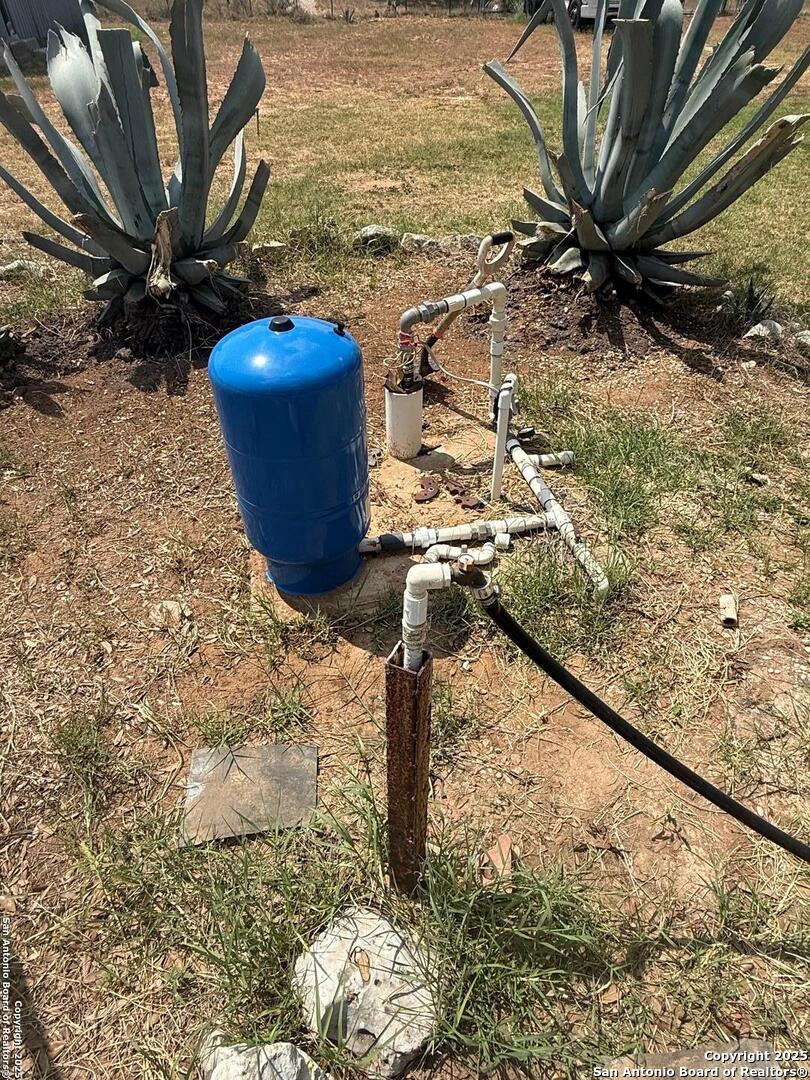 806 State Highway 132 Natalia TX 78059