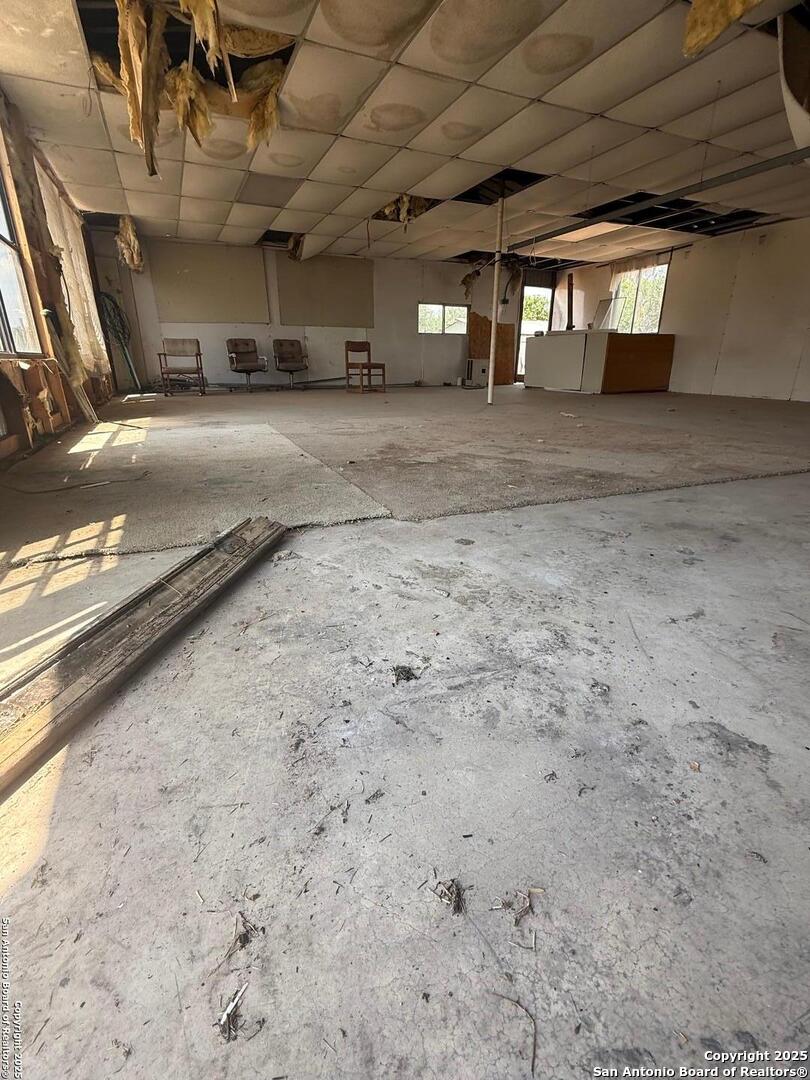 806 State Highway 132 Natalia TX 78059