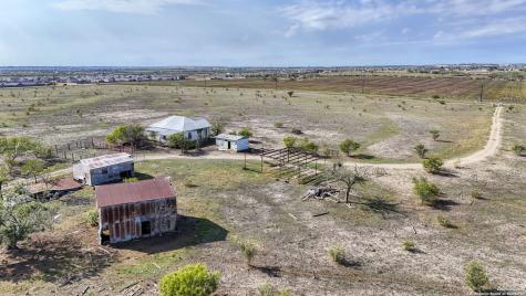 2780 Freudenburg St Hedwig TX 78152
