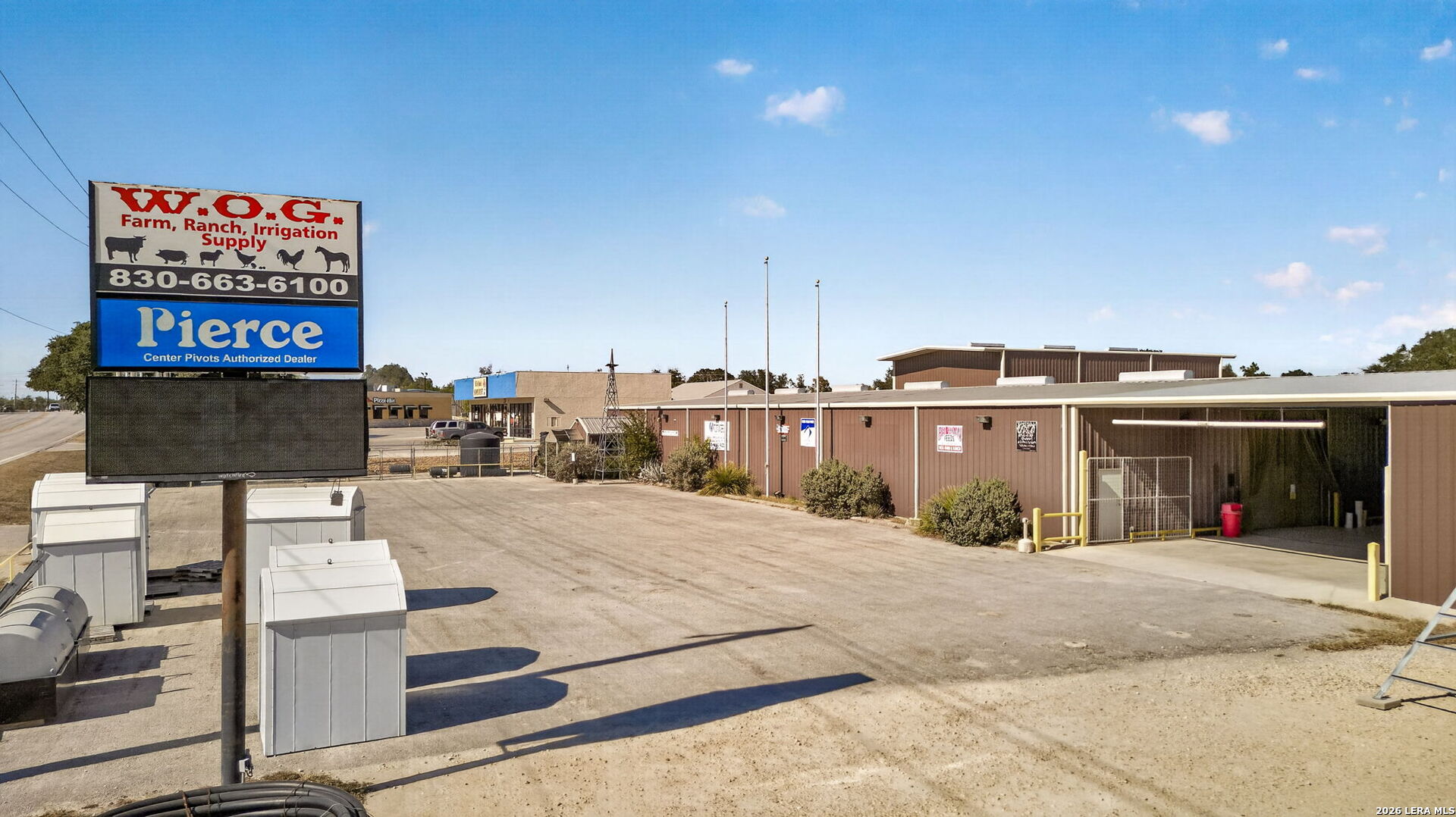 625 E Hondo Avenue Devine TX 78016