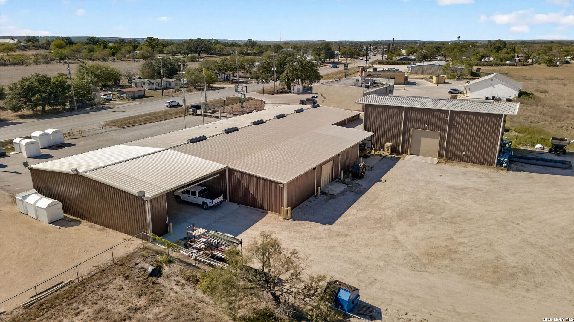 625 E Hondo Avenue Devine TX 78016