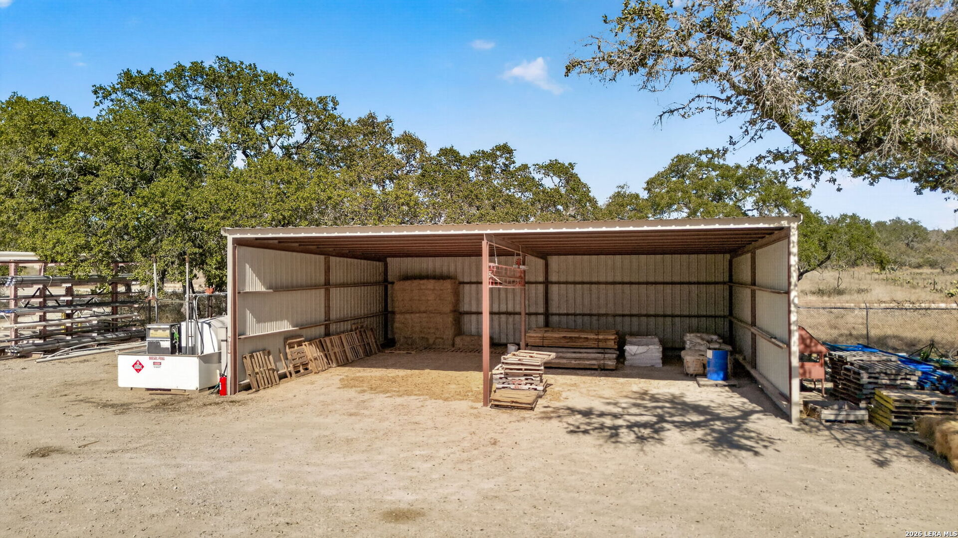 625 E Hondo Avenue Devine TX 78016