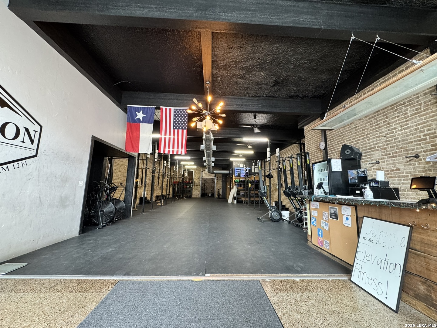 112 W Court Seguin TX 78155