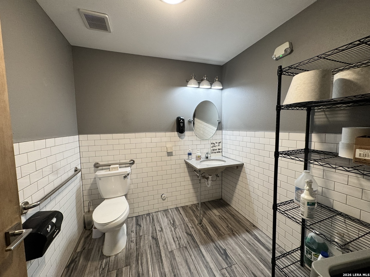 112 W Court Seguin TX 78155