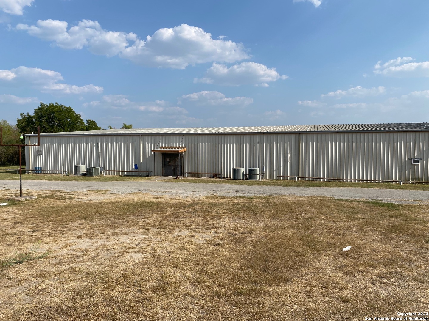 130 E Aransas Runge TX 78151