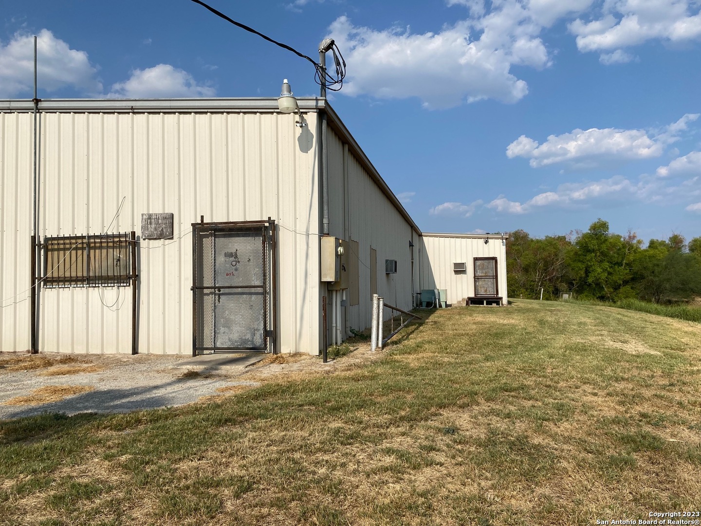 130 E Aransas Runge TX 78151
