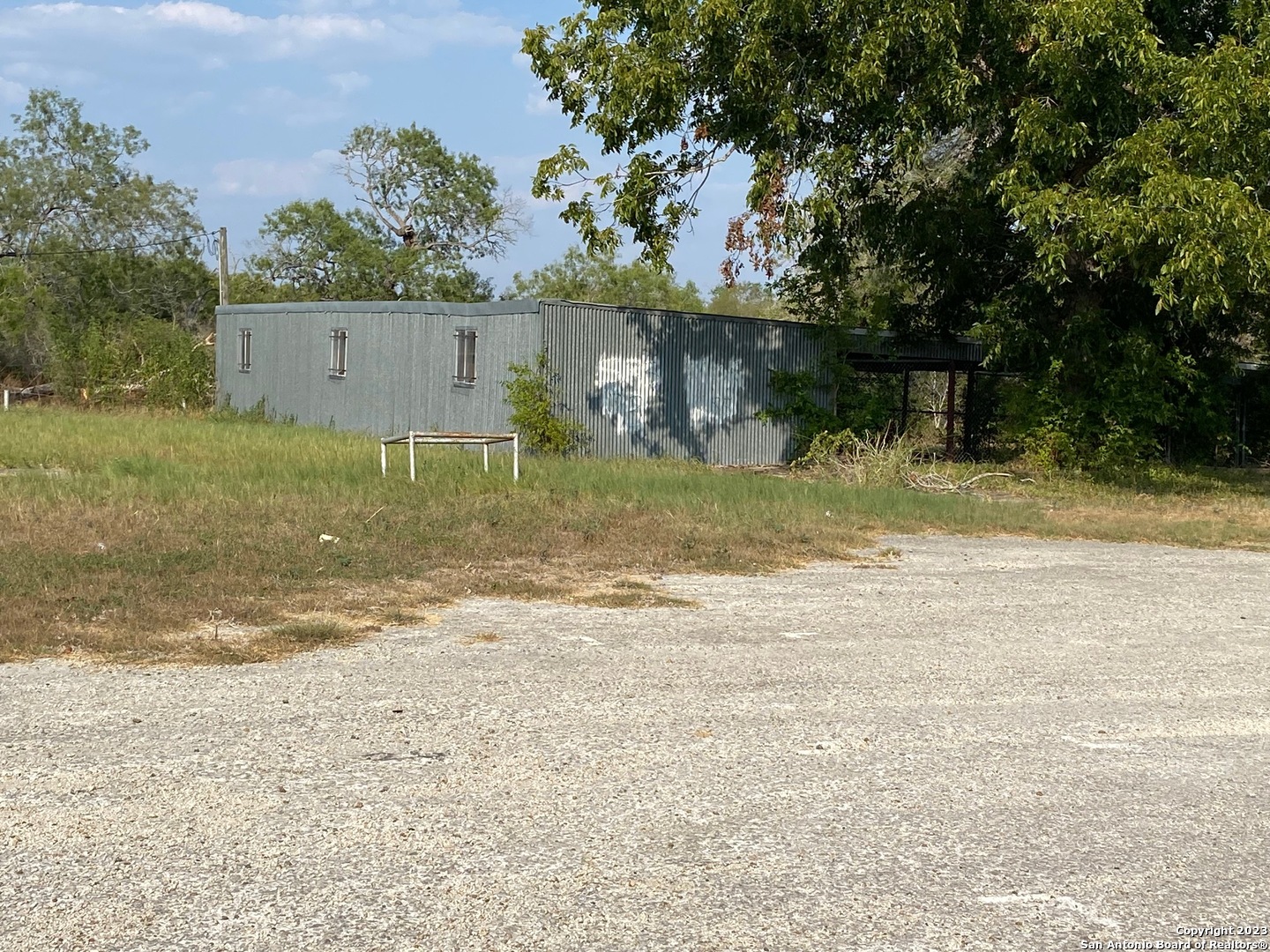 130 E Aransas Runge TX 78151