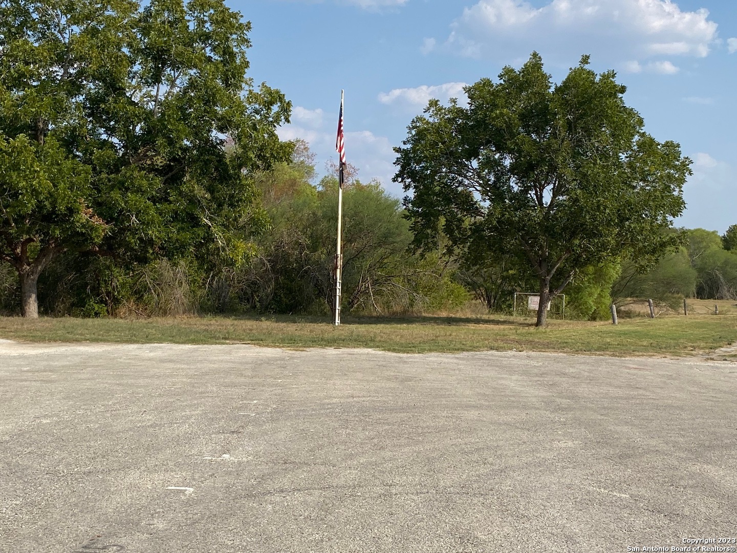 130 E Aransas Runge TX 78151