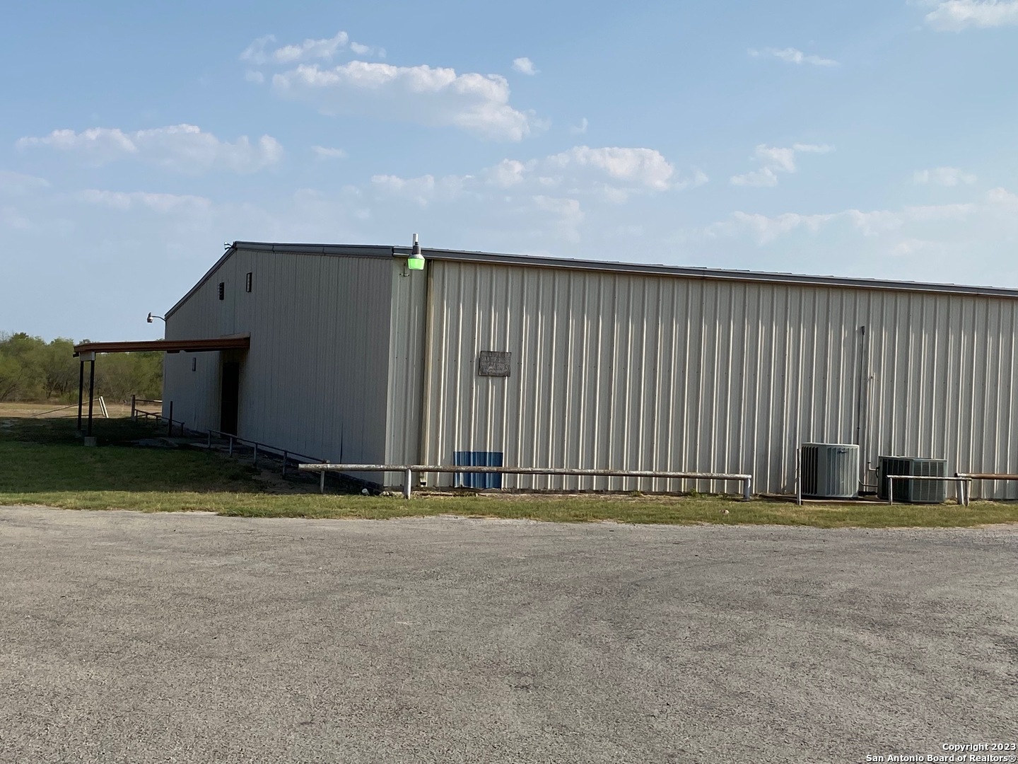 130 E Aransas Runge TX 78151