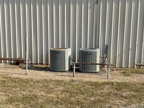 130 E Aransas Runge TX 78151