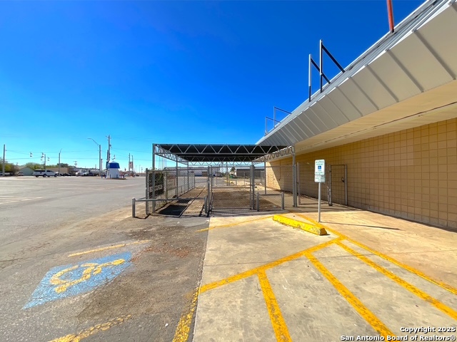 1205 Oak Street Jourdanton TX 78026