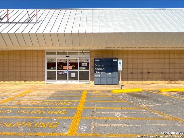 1205 Oak Street Jourdanton TX 78026