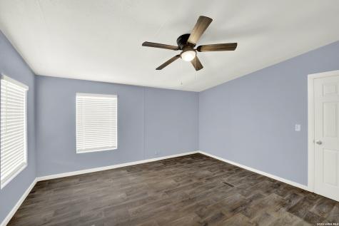 2806 Us Highway 90 Hondo TX 78861