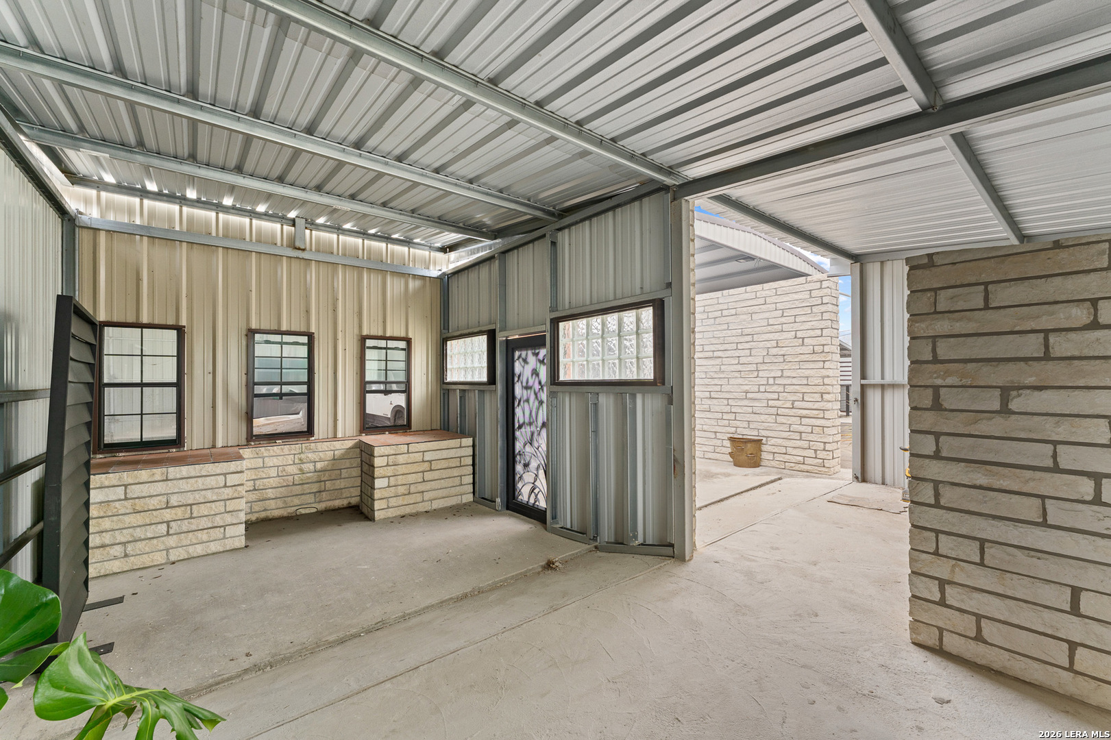 106 South Line Karnes City TX 78118