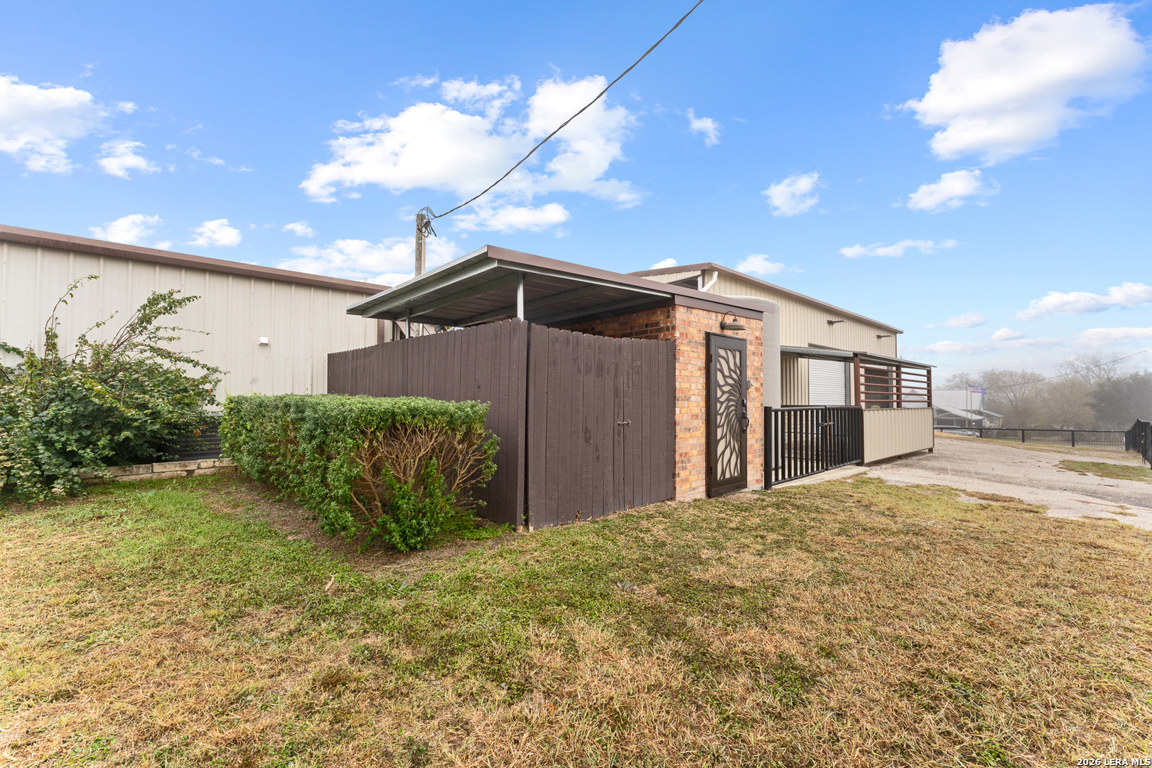 106 South Line Karnes City TX 78118