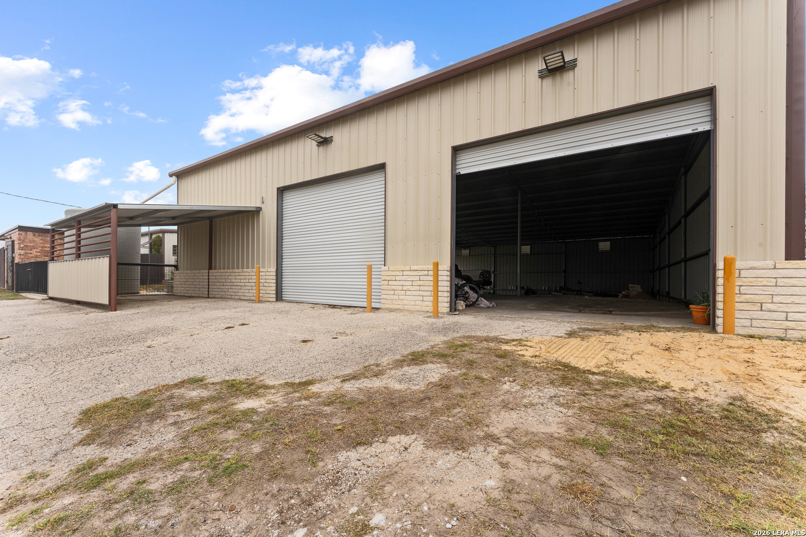 106 South Line Karnes City TX 78118